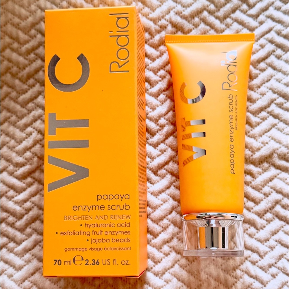 Rodial Vit C Papaya Enzyme Scrub - Orange